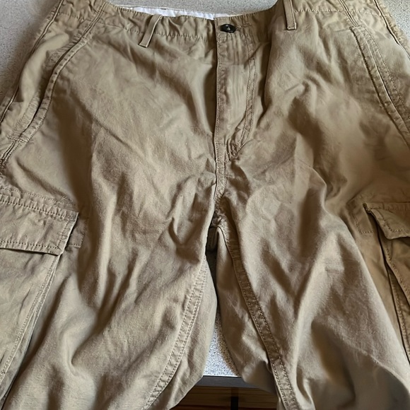 Levi’s khaki shorts waist size 31 - Picture 1 of 7